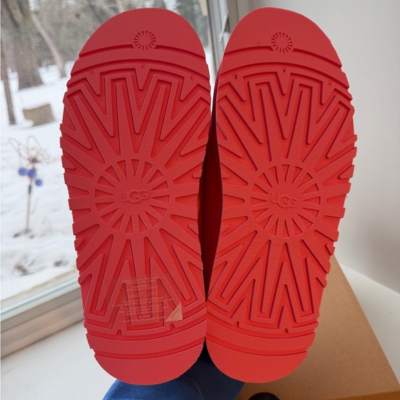 UGG Tazz Love '25 Slipper Tropical Pink (Women's) - Picture 6 of 7